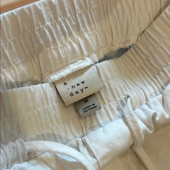 Women’s White Linen Pant - Medium - Picture 4 of 4